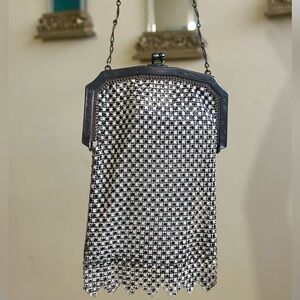 Vintage 1920s Art Deco Flapper Mesh Bag – Black & White Enameled Metal, Unsigned